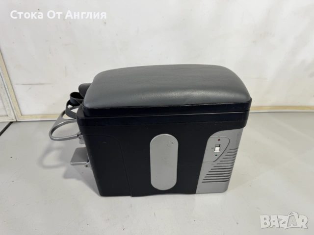 Хладилник за кола с подлакътник - 12V / 60W