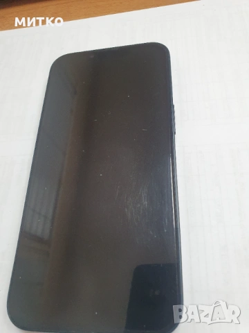 Iphone 13  128 gb с оставаща гаранция 15 месеца