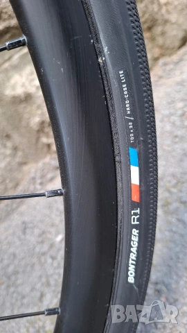 Шосеен велосипед TREK Domane AL 2 Gen 3 | Черно/златисто, снимка 9 - Велосипеди - 54894344