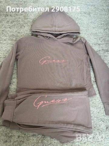 ОригиналенСпортен Коплект Guess, снимка 2 - Спортни екипи - 54399987