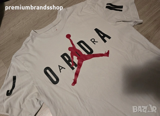 Nike Jordan тениска M размер , снимка 2 - Тениски - 54647362