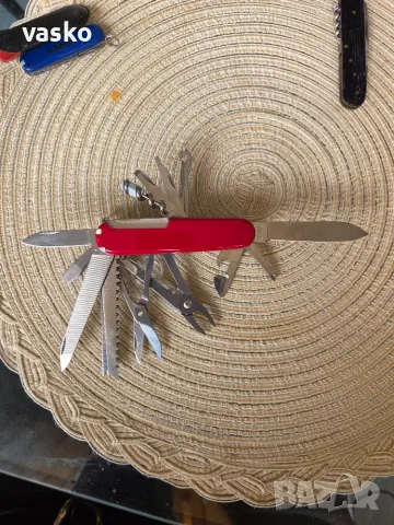 VICTORINOX SWISSCHAMPS-перфектен, снимка 7 - Ножове - 55585497