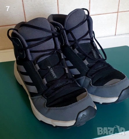 Дамски зимни боти adidas TERREX - GORE-TEX , снимка 2 - Дамски боти - 55126608