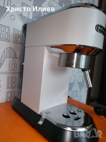 Кафемашина с ръкохватка DeLonghi Dedica EC685.W Бяла, снимка 10 - Кафемашини - 54546981