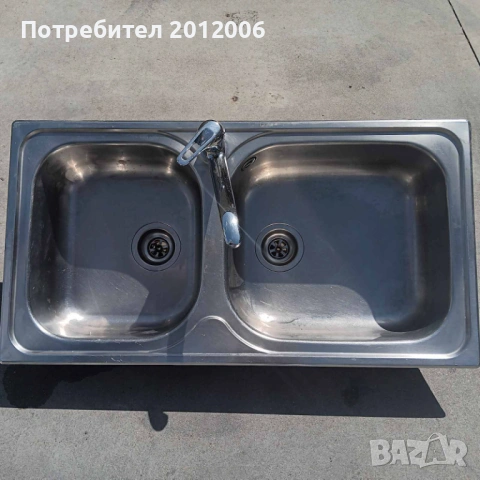 Иноксова мивка със смесител