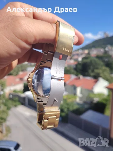 ⌚ Продавам мъжки часовник Fossil
Стилен мъжки часовник Fossil с метална златиста верижка и черен циф, снимка 3 - Мъжки - 55423057