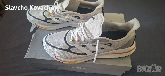 маратонки. adidas 