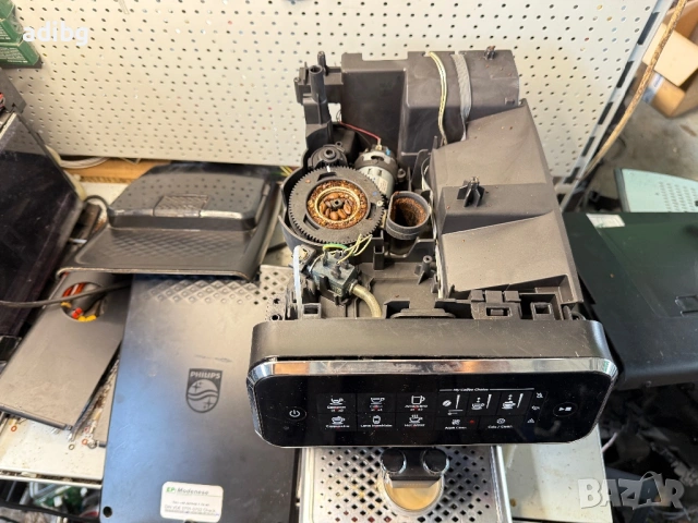 На Части - Philips LatteGo EP3241 EP 3241 / 50, снимка 6 - Кафемашини - 54295211