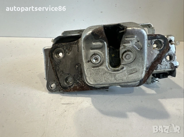 Заключващ механизъм за задна врата за Chrysler Grand Voyager (2011) A81-61310-6u, снимка 2 - Части - 54606919