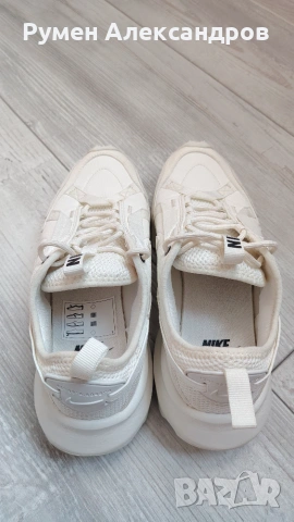 Нови бели кожени маратонки NIKE TC 7900 за момиче с р-р EUR38,5, снимка 8 - Маратонки - 55148310