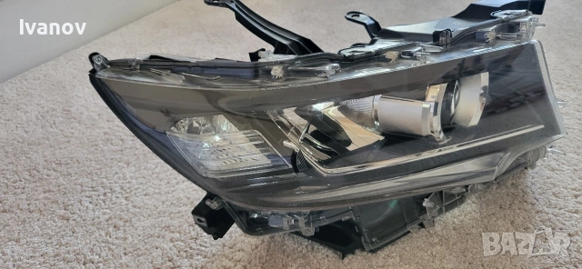 десен фар за Тойота Land Cruiser, снимка 2 - Части - 54224543