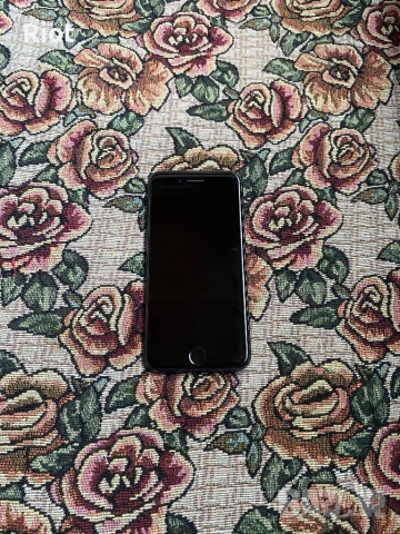 Продавам iPhone SE 2 2020, снимка 2 - Apple iPhone - 54667806