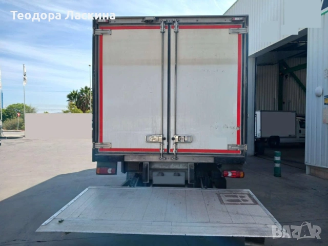 Хладилен камион IVECO, снимка 5 - Бусове и автобуси - 54824565