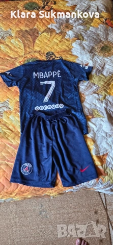 Футболен екип на Mbappe.Размер 152., снимка 2 - Футбол - 54500752