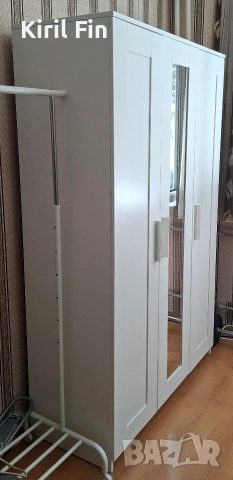 Продавам почти нови IKEA мебели – гардероб, скринове и масичка, готови за ползване, снимка 2 - Гардероби - 55057313