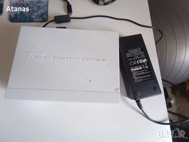 Суич Mikrotik CRS112-8P-4S-IN, 1000 Mbps, 12 порта, 4х SFP порта, снимка 2 - Суичове - 55413870