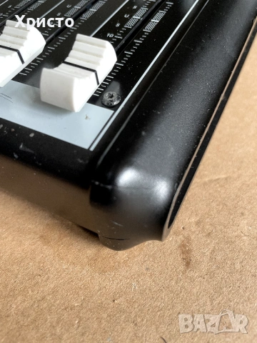 Аудио миксер Mackie ProFX8, снимка 11 - Ресийвъри, усилватели, смесителни пултове - 54353679