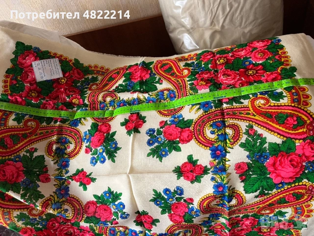 Красив унгарски шал от 100% вълна, снимка 5 - Други - 54745516