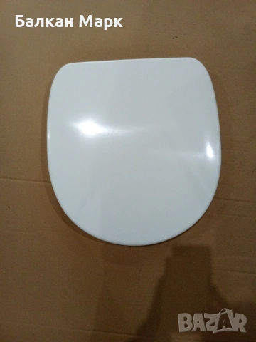 Тоалетна седалка Ideal Standard Connect Space (E129001)