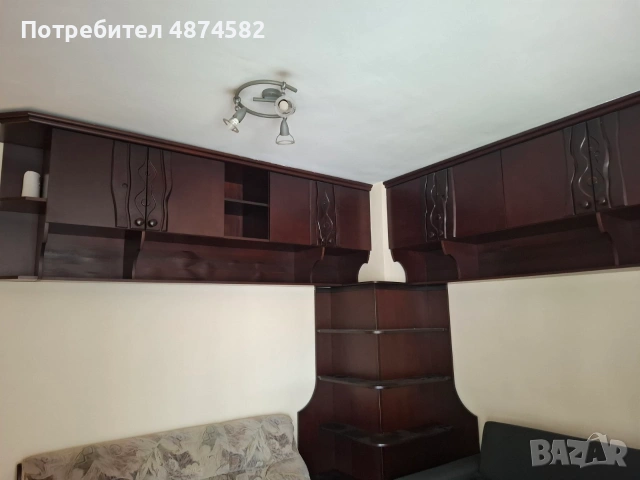 продавам 2 шкафа, 2 дивана и 2 табуретки и етажерка