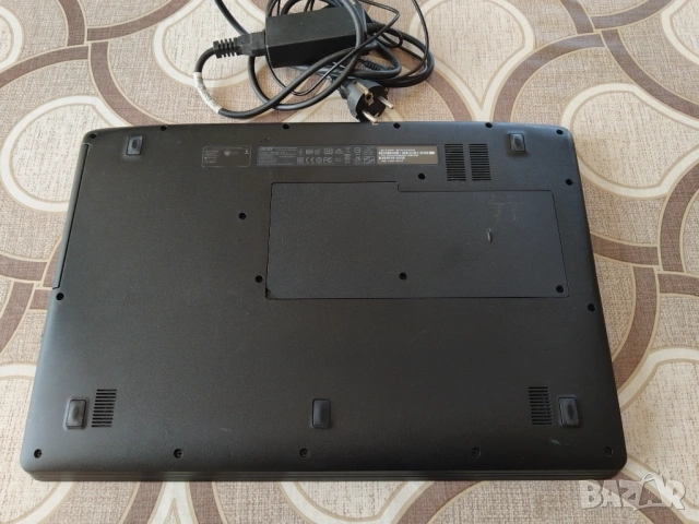 Лаптоп Acer Aspire ES1-732, снимка 3 - Лаптопи за дома - 54040820