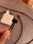 Apple USB-C Power Adapter 70W + магнитен кабел MagSafe 3 за MacBook – нови серии, снимка 6
