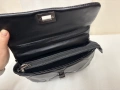 Дамска чанта - черна с капси, снимка 4