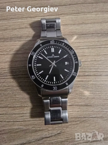 Часовници Jacques Lemans и Swatch