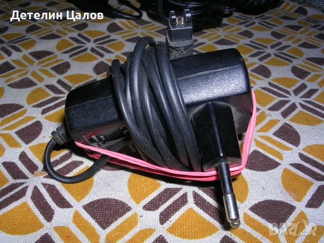 8 зарядни за телефони, снимка 6 - Оригинални зарядни - 55306386