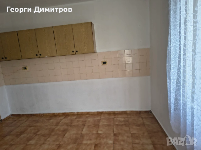 Продава се 3-стаен апартамент, гр. Добрич, Пазара, снимка 6 - Апартаменти - 54805811