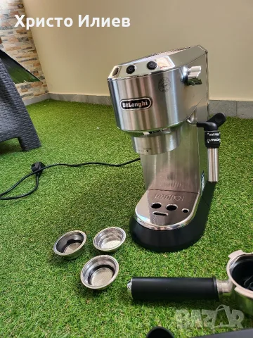 Кафемашина с ръкохватка DeLonghi Dedica EC685.W Делонги , снимка 17 - Кафемашини - 55569891