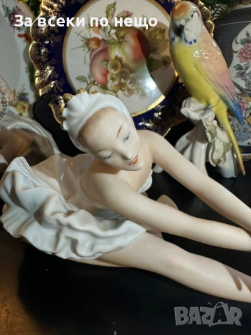 Wallendorf Germany  Circa 1960 Porcelain Ballerina - inspired by Swan Lake Лебедово езеро Код P2612, снимка 4 - Декорация за дома - 54828562