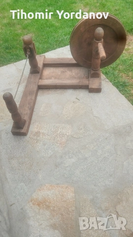 Стар дървен Чекрък.