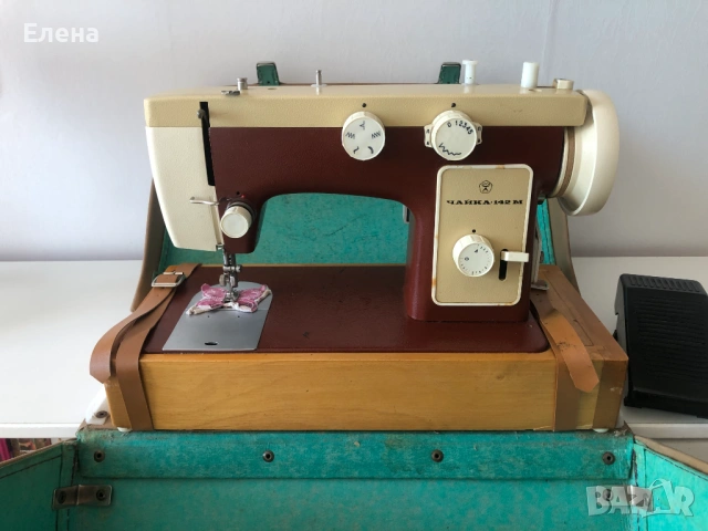 Продавам електрическа шевна машина "Чайка 142 М"