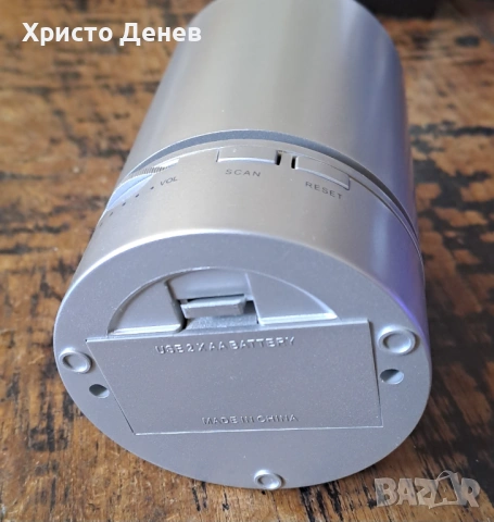 моливник с радио за бюро, снимка 6 - Радиокасетофони, транзистори - 54750977