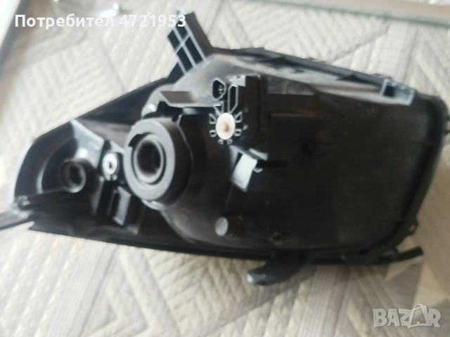 Фар за Тойота Рав4 2004-2005, снимка 2 - Части - 54352835