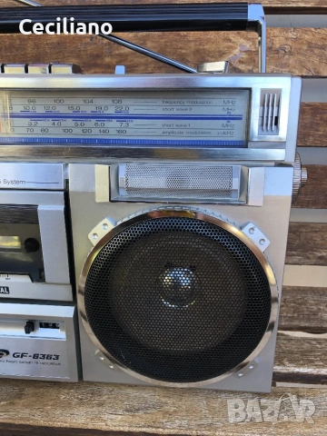 SHARP GF 6363Z -радиокасетофон-Vintage Boombox, снимка 4 - Радиокасетофони, транзистори - 54542797