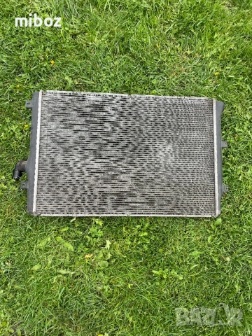 Воден радиатор Фолксваген Пасат VW Passat b6, снимка 2 - Части - 54286032