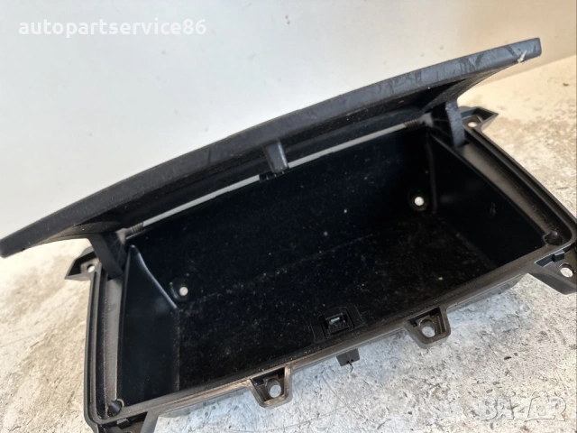 Жабка отделение за съхранение за Citroen C-Crosser (2009) GN221-055, снимка 2 - Части - 54540386