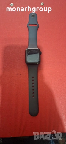 Smart Часовник Apple watch SE/40mm/леки драскотини по стъклото, снимка 3 - Мъжки - 54963083