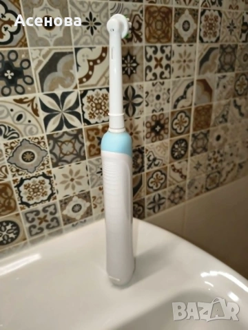 Електрическа четка за зъби Oral-B Professional Care, снимка 4 - Друга електроника - 54720217