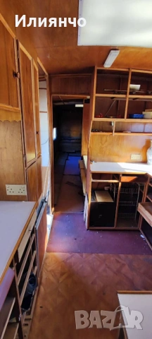 Продавам 12 метра английска каравана в добро въшно състояние, снимка 10 - Каравани и кемпери - 54528983