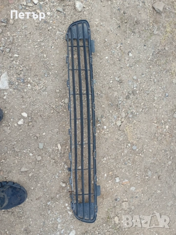 Решетка в предна броня ситроен Ц5 Citroen c5 9636752080