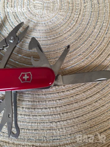 VICTORINOX SWISSCHAMPS-перфектен, снимка 5 - Ножове - 55585497