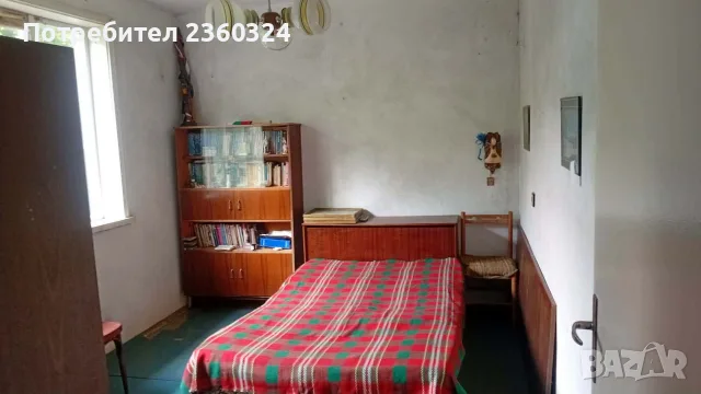 Двуетажна къща с гараж, лозе и стопанска постройка в гр. Ветово, снимка 9 - Къщи - 55127732