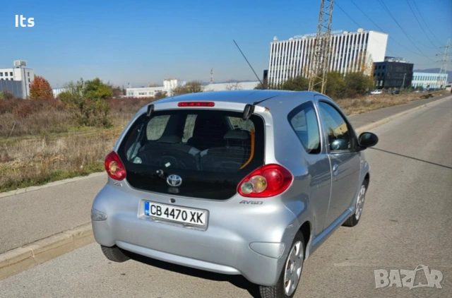 Toyota Aygo 1.0 бензин | Автоматик |, снимка 10 - Автомобили и джипове - 53190994