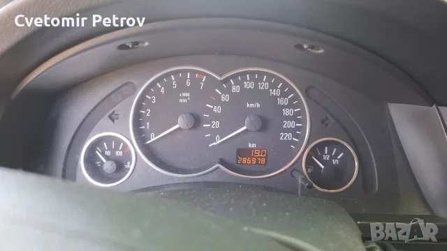 Опел Мерива 1.8 125кс, снимка 13 - Автомобили и джипове - 55358026