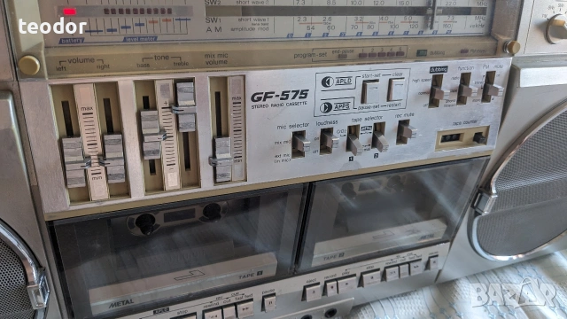 Уникален SHARP GF575, снимка 3 - Радиокасетофони, транзистори - 55084764