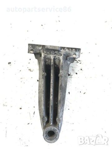 Дясна стойка на двигател за Mercedes MB100 OM616 2.4D (1995) 6152232004