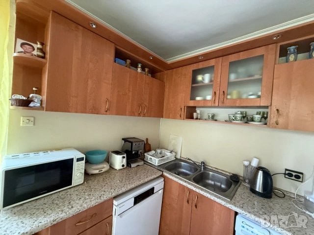 Масивни кухненски шкафове – отлично състояние – само 120 €, снимка 3 - Шкафове - 54864291